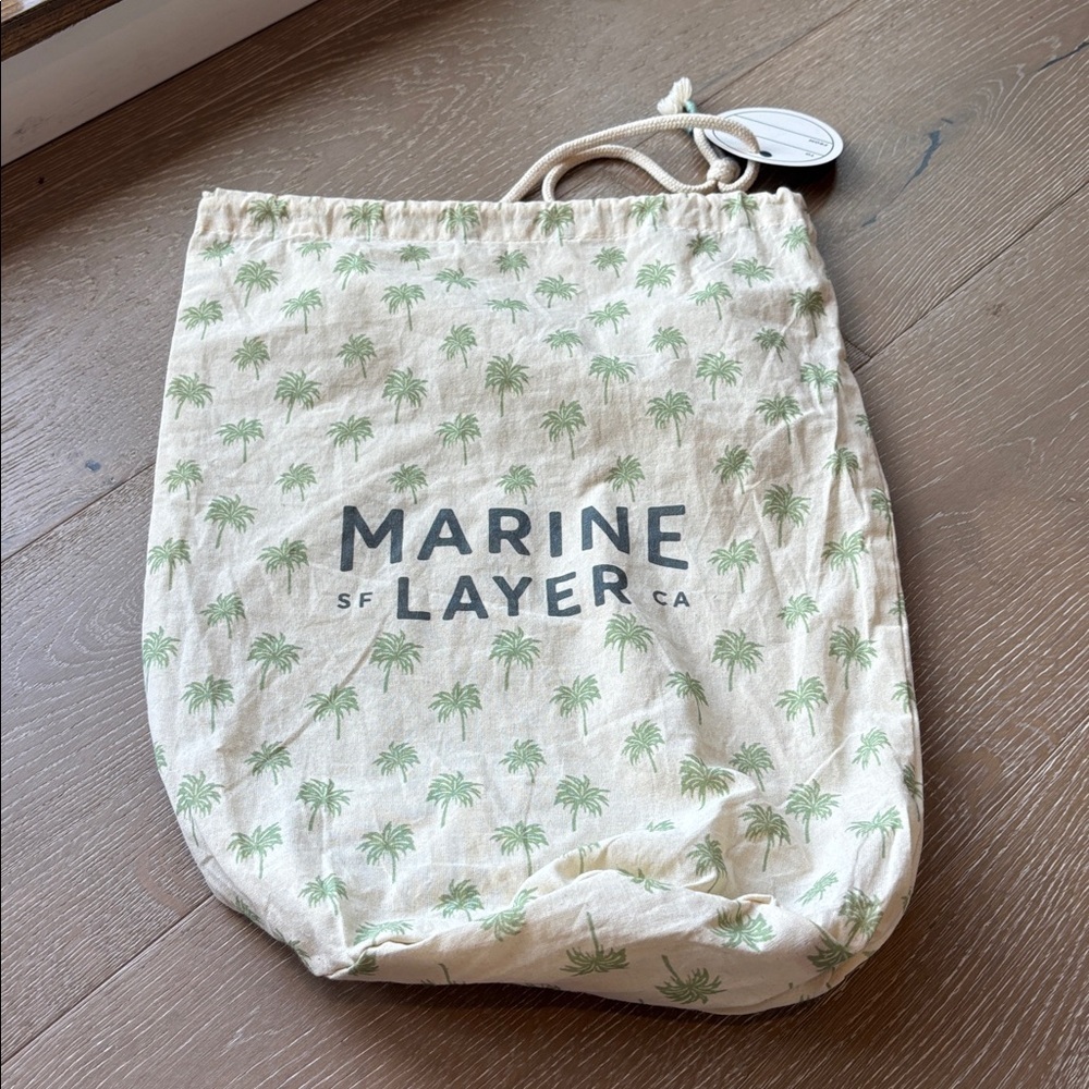 Marine Layer Cream and Green Drawstring Bag 111 - Picture 3 of 3
